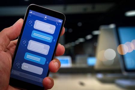 营销助理Chatbot 智能手机屏幕下的智能交互革命